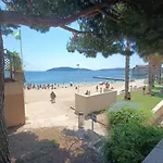 Le Cote D'azur Гостевой дом Тулон
