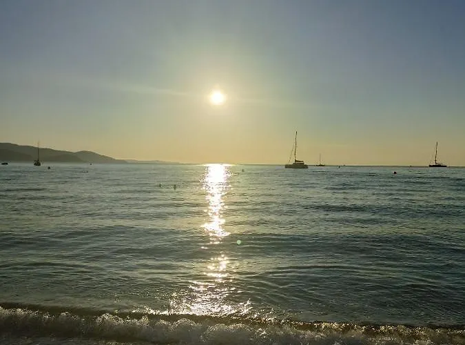 Le Cote D'azur 게스트하우스 3*