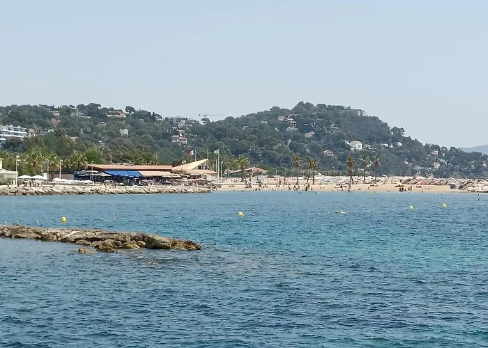 Le Cote D'azur 게스트하우스 3*