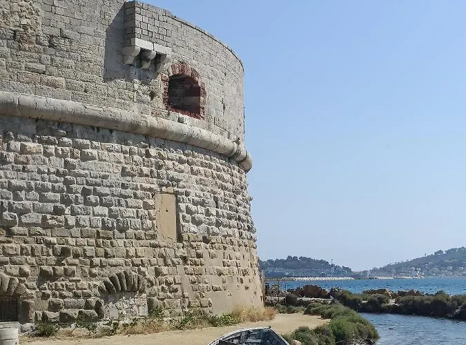 Casa de hóspedes Le Côte D'azur 3*